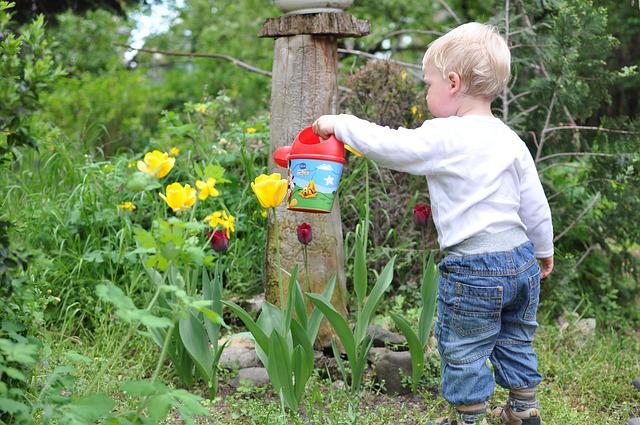 Outils de jardinage : les indispensables pour les enfants